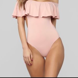 Fashion nova new swimsuit size L